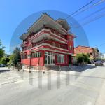 Objekt afarist 600m2 me qira në lagjen Aktash