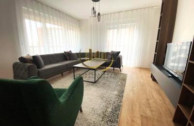 Banesa me qira në Rrugën C