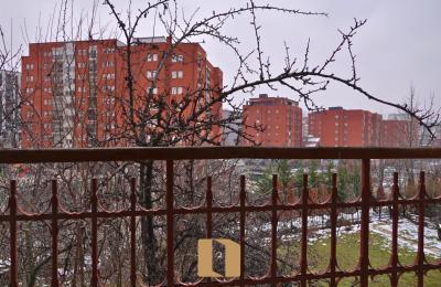 Shtëpi Me Qera Në Bregun E Diellit – Lagjja E Profesorëve