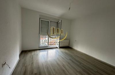 Banesë me qira në Bregun e Diellit