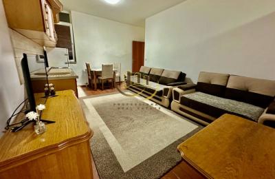 Banesa me qira në Tophane