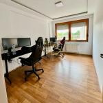 Banesë Zyre me qira në Emshir-Kalabri