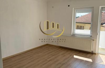 Banesë Zyre me qira në Bregun e Diellit