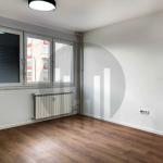 Zyre me 3 dhoma pune me qira në Qendër