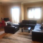 Ipet me qira banesa 3 dhomëshe 88m2 kati 4 në lagjen Aktash