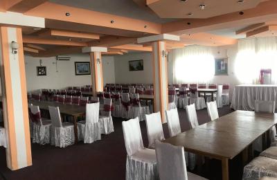 Lëshohet lokali afarist me qira 400m2 në lagjen Arbëri