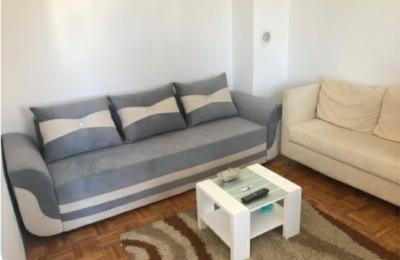 Ipet me qira banesa 2 dhomëshe 50m2 kati 5 në lagjen Kodra Diellit