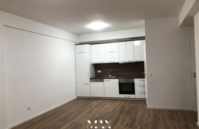 Banese & Zyre me qira Mati 1- Ndue Perlleshi Pa Mobile 90m2 Kati i 1