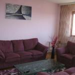 Shitet banesa 3 dhomshe 79m2 kati i 4-tër ne lagjen Arbëria