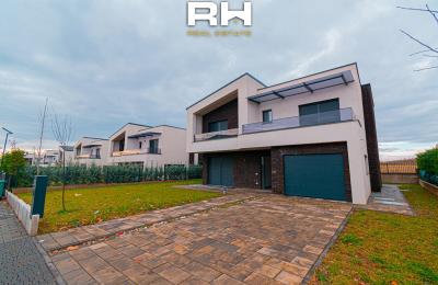 Shtëpi 245m² në SHITJE në lagjen Priam