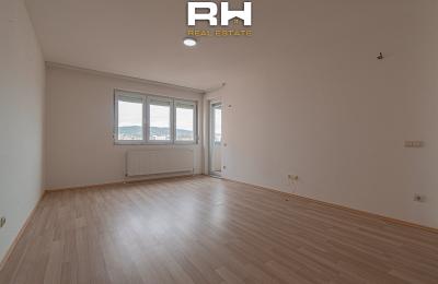 Banesë – Zyre 64m² me QIRA në Tophane
