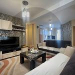 Banesë me 2 dhoma gjumi me qira në Qendër