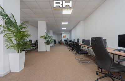 Lokal – Zyre 130m² në SHITJE te Rruga B.