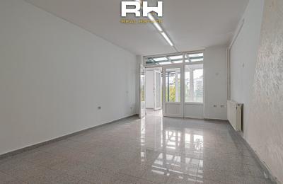 Lokal 100m² me QIRA në Bregun e Diellit