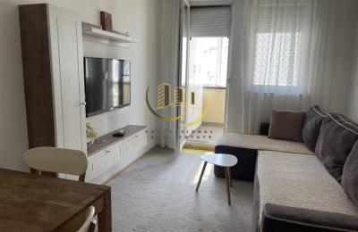 Banesë me qira te Rruga B