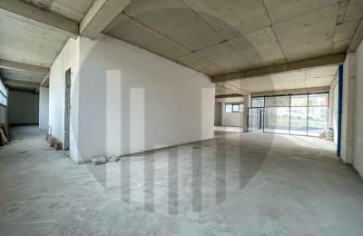 Lokal 508m2 me qira në lagjen Kalabria-Emshir