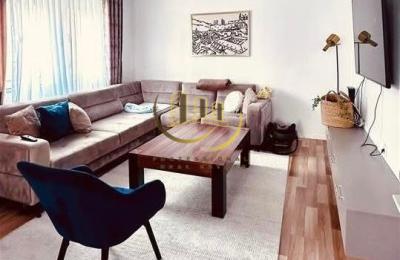 Shtëpi me qira në Kalabri – Emshir