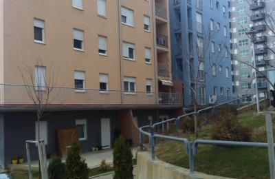 Shitet lokali afarist në lagjen Mati 1, (te standardi) me sipërfaqe 30m2, kati përdhesë.