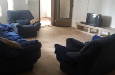 Shitet banesa 4 dhomëshe 110m2 në Lagjen Kodra e Diellit