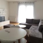 Ipet më qira banesa 2 dhomëshe 65m2 kati 5 në Lagjen e Spitalit