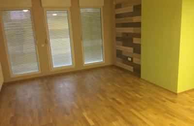 Ipet me qira banesa 3 dhomshe 75m2 kati 1 te Rruga B Mati 1