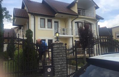 Ipet me qira shtepia 3 katshe në lagjen Mati 1