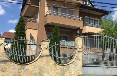 Shitet Shtepia e Re 3 kate me 2.5 Ari Truall në Prishtinë në lagjen Velani