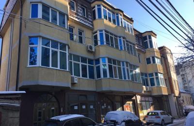 Shitet objekti afarist banesor me sipërfaqe Totale 1910m2 në qendër të Prishtines