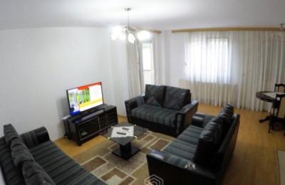 Shitet banesa 3 dhomëshe 87m2 kati 1 në Kalabri Shitet