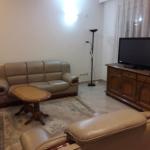 Ipet me qira banesa 3 dhomshe 100m2 kati 3 në lagjen Universitare