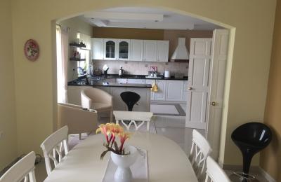 Shitet Shtepia 2 katëshe më 2.5 Ari Truall e 270m2 në Veterrnik