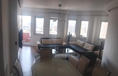 Shitet banesa 3 dhomëshe 104m2 kati 4 në lagjen Aktash