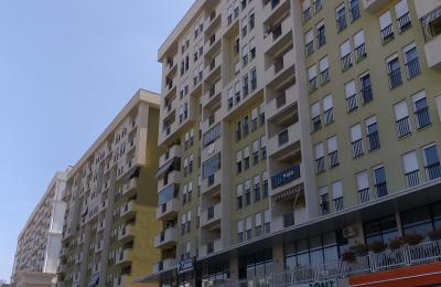 Shitet banesa 2 dhomëshe 71m2 kati 5 në Mati 1