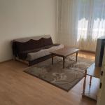 Ipet me qira banesa 2 dhomëshe 65m2 kati 1 në lagjen Aktash