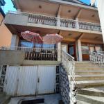 Shitet Shtepia 2 katëshe me 5 Ari Bregu i Diellit