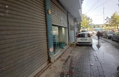 Shitet Dyqan ne Plazh Durres.