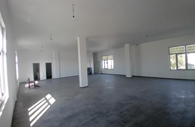 Jepet me qera objekt biznesi Shkozet Durres