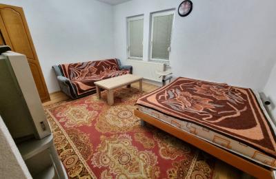 Ipet me qira kati i shtepis 40m2 kati 1 lagja Medresja