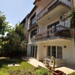 Shitet Shtepia 3 Katëshe 300m2 me 3 Ari Truall në Arbëri Dragodan