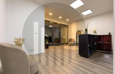 Lokal 140m² me qira në lagjen Aktash