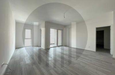 Banesë me 3 dhoma gjumi në shitje në lagjen Mati 1