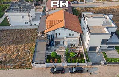 Shtëpi 304m² në SHITJE në Lagjen Qëndresa, Çagllavicë