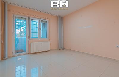 Lokal 70m² neto me QIRA në Ulpianë