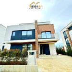 Shtëpi 328m² për QIRA, City Home – Matiçan