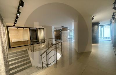 Lokal 200m2 me qira në lagjen Qendër-4 Llullat