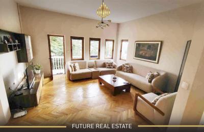 Shtëpia në SHITJE/240m2