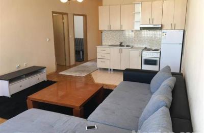 Ipet me qira banesa 3 dhomeshe 75m2 kati 4 në lagjen Kodra e Diellit