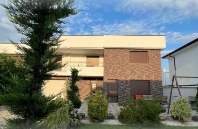 Ringa (Shitet Shtepia në rr.Fatmir Ratkoceri)396/23