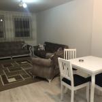 Ipet me qira banesa 3 dhomshe 90m2 kati 4 Fushe Kosove