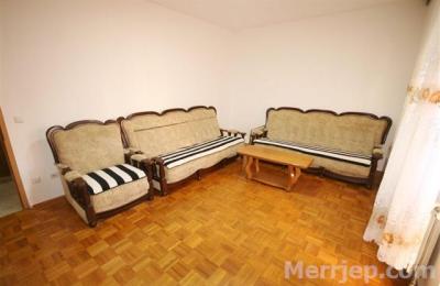 Ipet me qira banesa 2 dhomëshe 65m2 kati 1 në lagjen Dodona